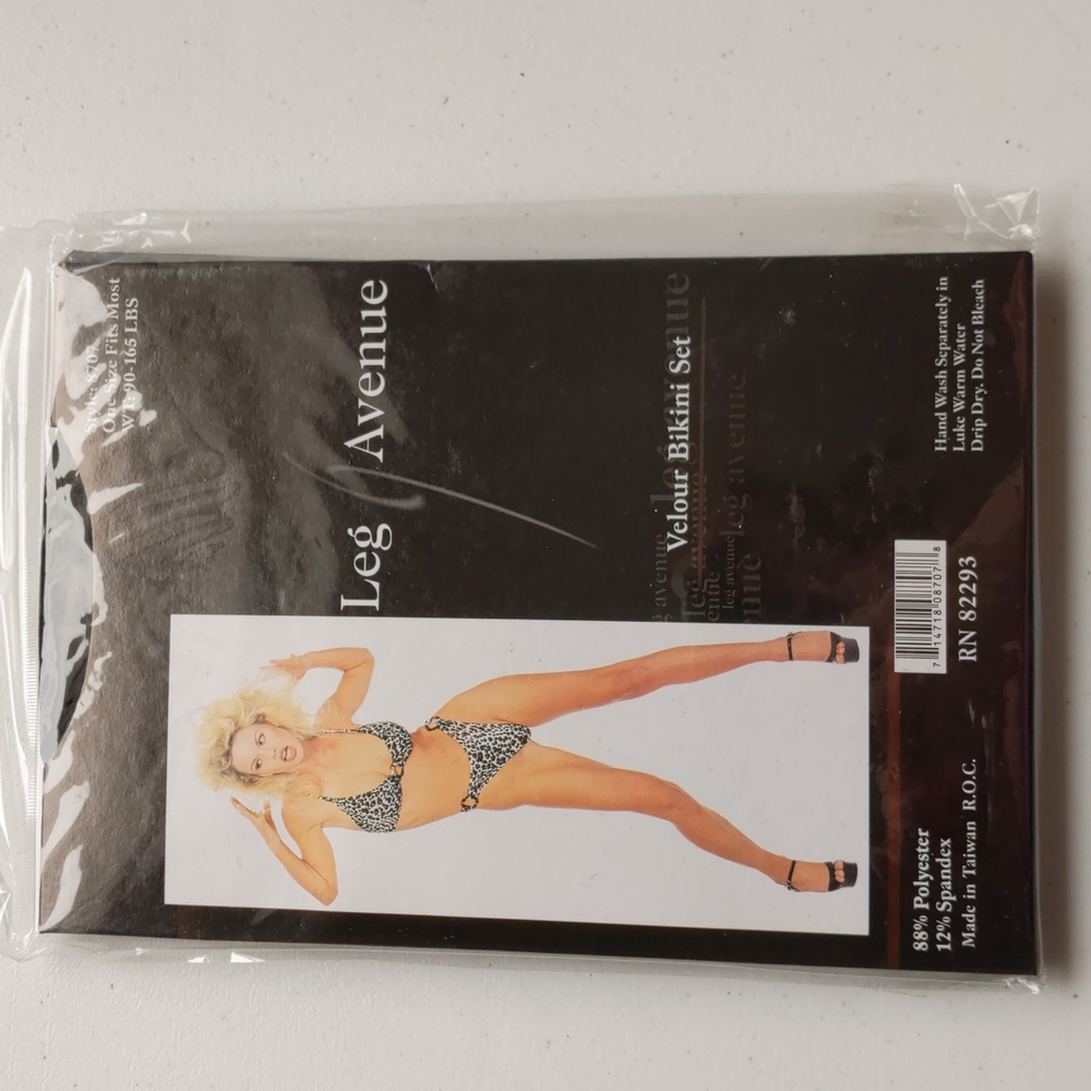 Leg Avenue Velour Bikini Set BLACK